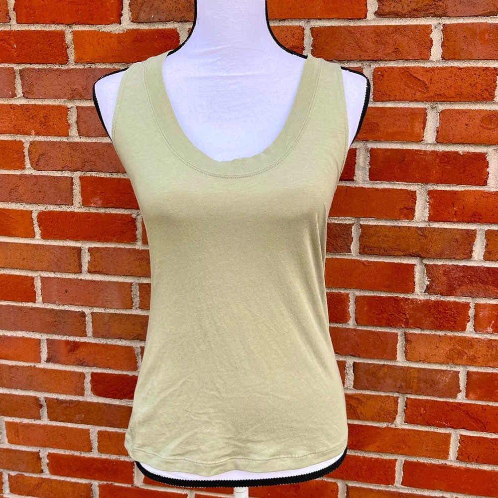 Calia by Carrie Underwood Everyday Slim Scoop Neck Sage Green Tank Top Small